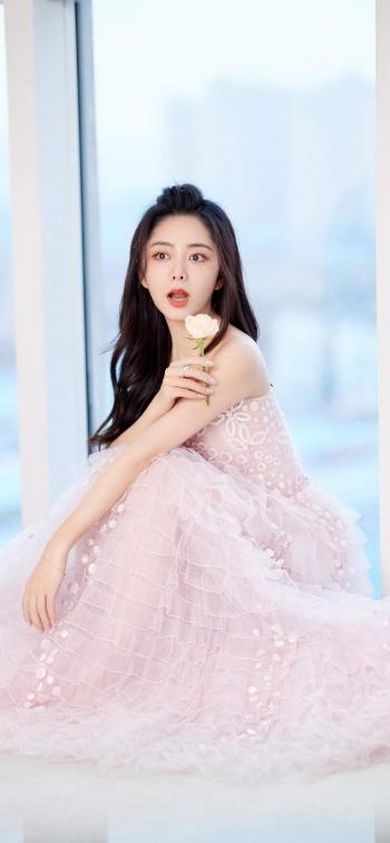 中国内地四川泸州影视女演员可爱女星谭松韵清纯静美写真第3张