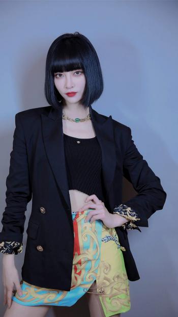 许佳琪仙气性感写真手机壁纸第5张