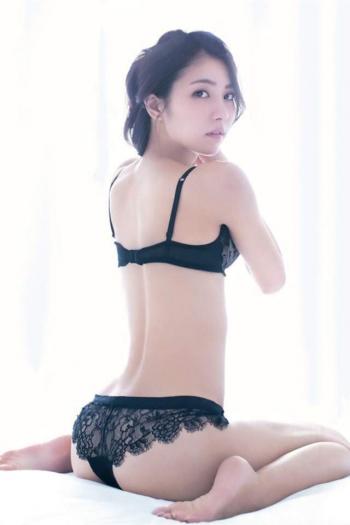 美女美女写真图片 _ 第(2)张
