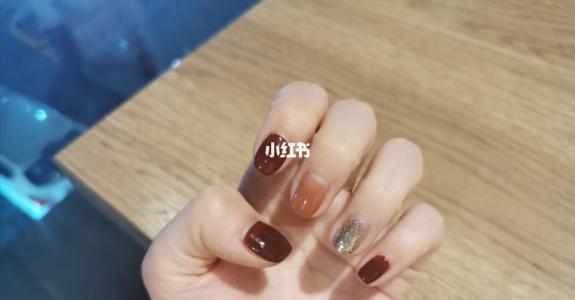 热门美甲图片 _ 第(8)张