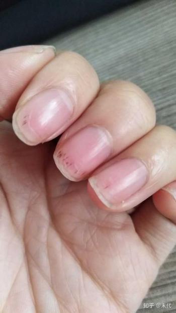 紫美甲图片 _ 第(19)张