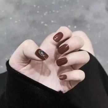 黑美甲图片 _ 第(14)张