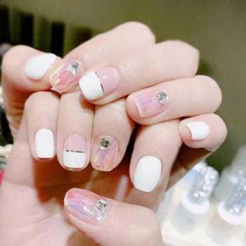 热门美甲图片 _ 第(19)张