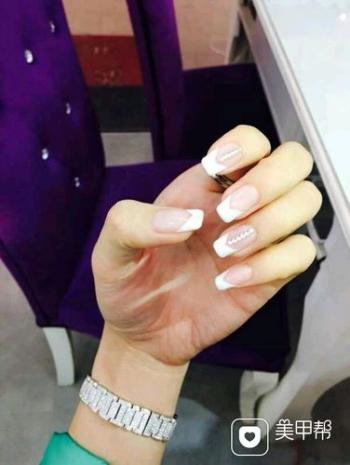 白美甲图片 _ 第(19)张