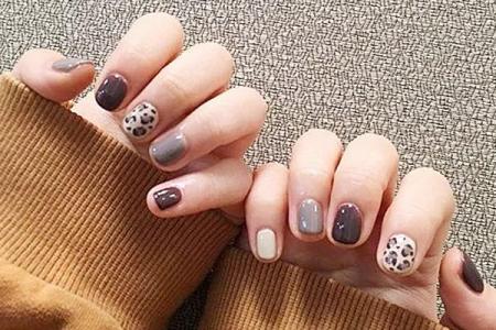 金色美甲图片 金银色美甲图片第1张