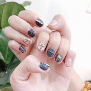 金色美甲图片 金银色美甲图片第3张