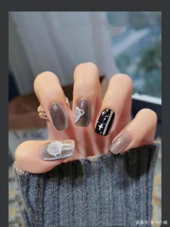 黑美甲图片 _ 第(17)张