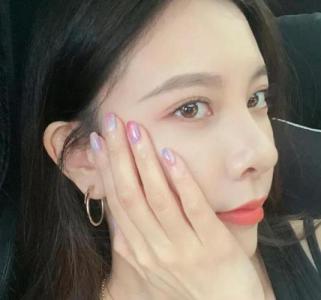 热门美甲图片 _ 第(10)张