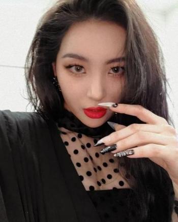 热门美甲图片 _ 第(18)张