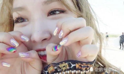 热门美甲图片 _ 第(20)张