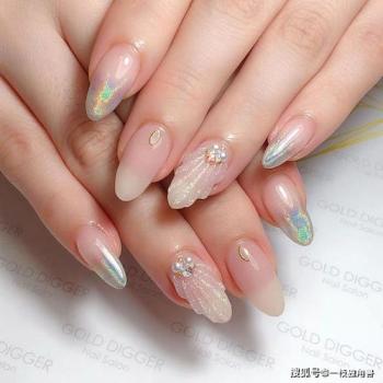 热门美甲图片 _ 第(18)张