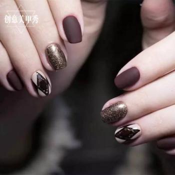 黑美甲图片 _ 第(12)张