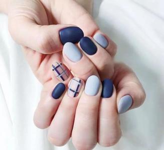 黑美甲图片 _ 第(17)张