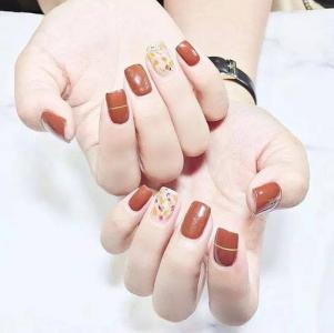 黑美甲图片 _ 第(19)张