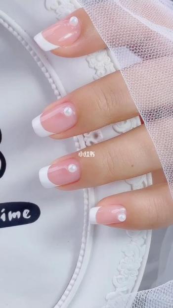 白美甲图片 _ 第(19)张