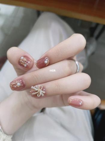 白美甲图片 _ 第(18)张