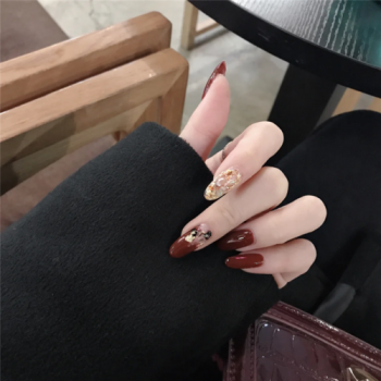 黑美甲图片 _ 第(11)张