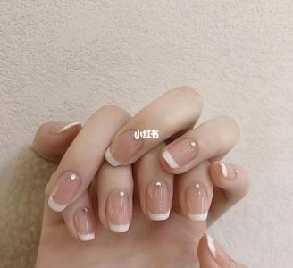 白美甲图片 _ 第(13)张
