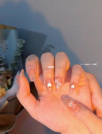 白美甲图片 _ 第(18)张