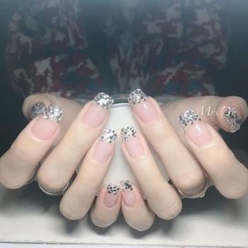 白美甲图片 _ 第(13)张