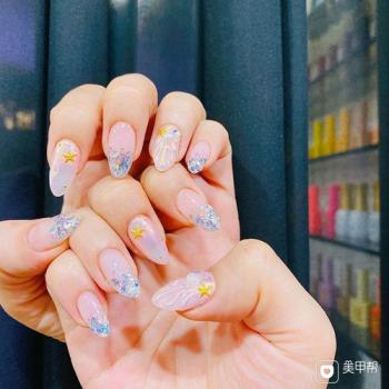 白美甲图片 _ 第(18)张