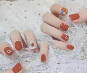 白美甲图片 _ 第(18)张