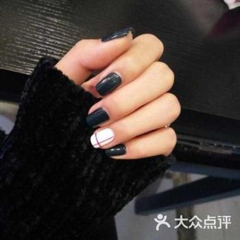 黑美甲图片 _ 第(16)张