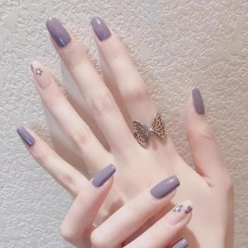 白美甲图片 _ 第(11)张