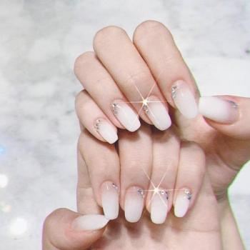 白美甲图片 _ 第(17)张