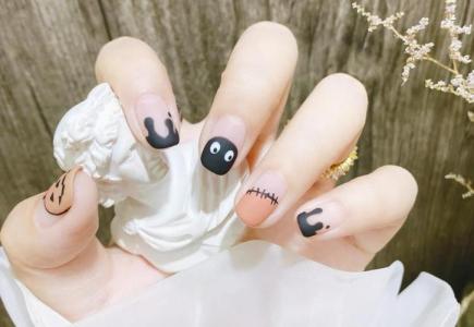 黑美甲图片 _ 第(20)张