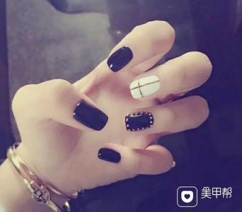 黑美甲图片 _ 第(18)张