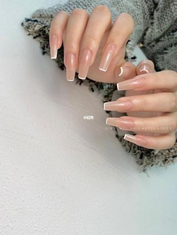 白美甲图片 _ 第(17)张