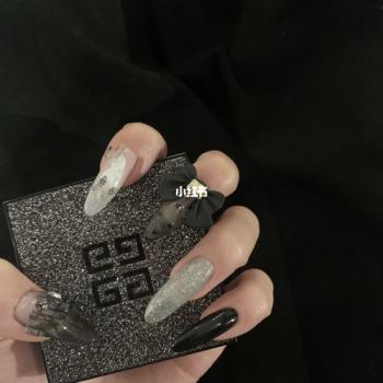 黑美甲图片 _ 第(11)张