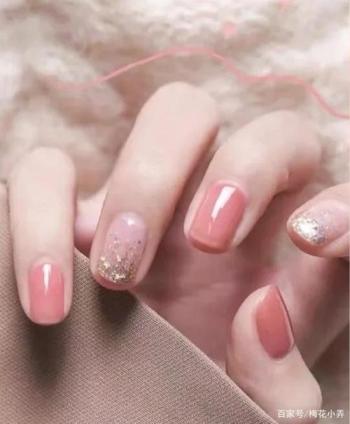 白美甲图片 _ 第(18)张