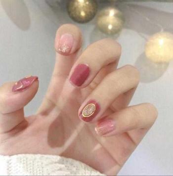 黑美甲图片 _ 第(9)张