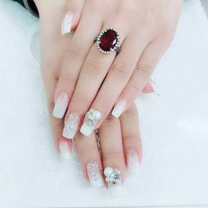 白美甲图片 _ 第(20)张