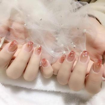 白色法式美甲图片最新 乳白色法式美甲图片第5张