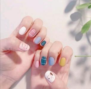 白美甲图片 _ 第(18)张