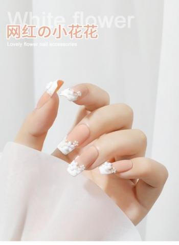 白美甲图片 _ 第(19)张