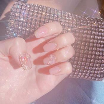 白美甲图片 _ 第(20)张