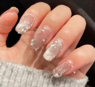 白美甲图片 _ 第(17)张