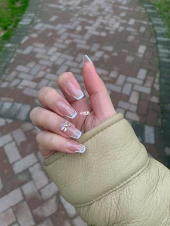 白美甲图片 _ 第(19)张
