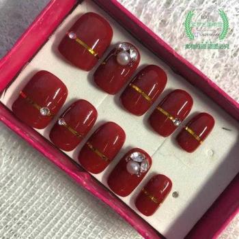 红色渐变美甲 红色渐变美甲图片法式第4张