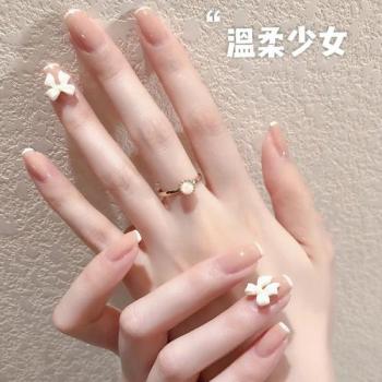 白美甲图片 _ 第(2)张