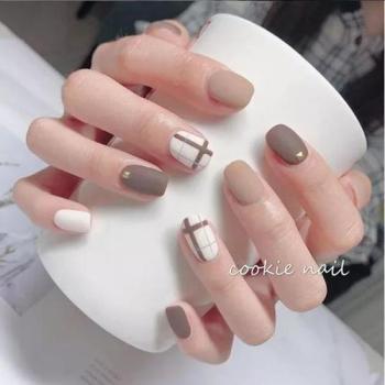白美甲图片 _ 第(18)张