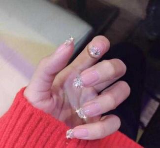 白美甲图片 _ 第(18)张