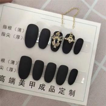 黑美甲图片 _ 第(13)张