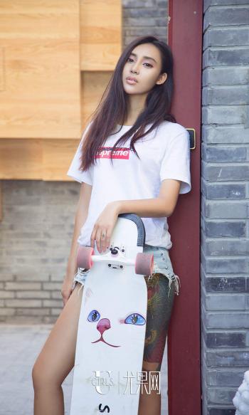尤菲儿女模特图片 _ 第(13)张