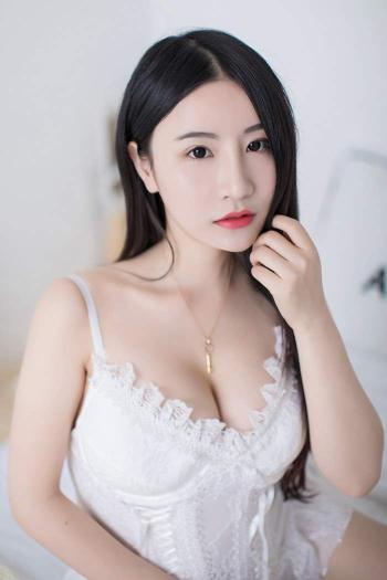 美胸图片 _ 第(8)张