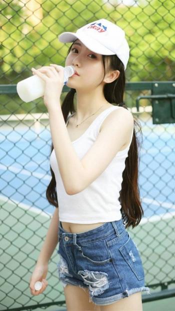 清新美女图片 _ 第(1)张